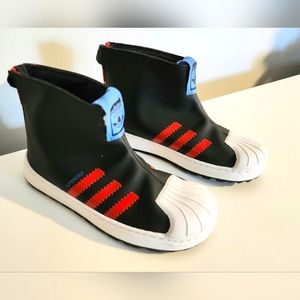 Adidas Superstar Rainboot 9.5 KIDS NWOT